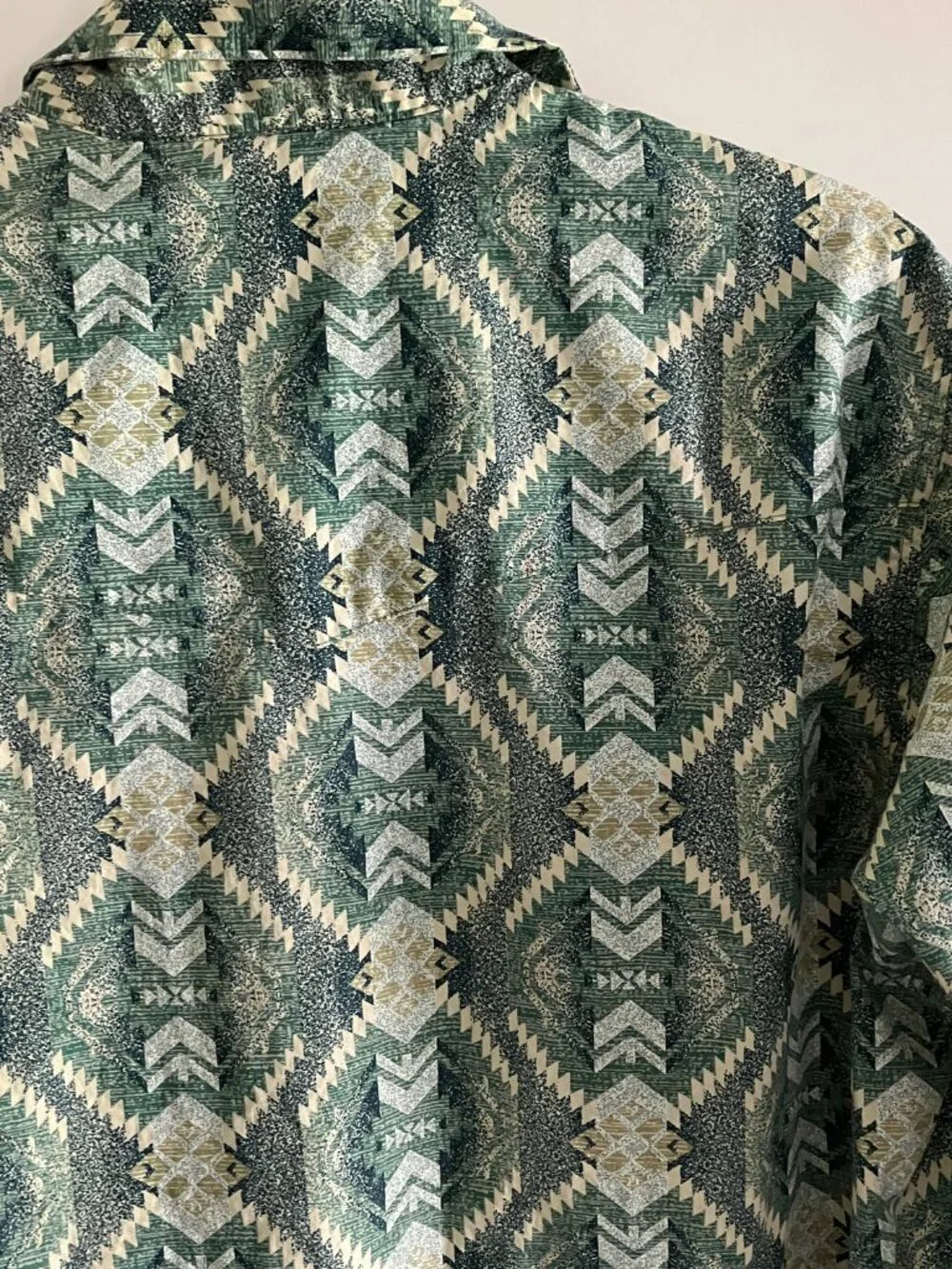 Wrangler Shirt Mens Large Green/Tan Aztec Western Pearl Snap Long Sleeve Casual. - Picture 10 of 11